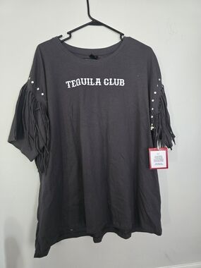 Vibe'n black fringe tee with silver studs Teaqui Charcoal Gray